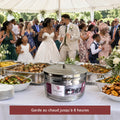 Boîte isotherme inox 40 L TACSAM sur le buffet d'une grande réception de famille
