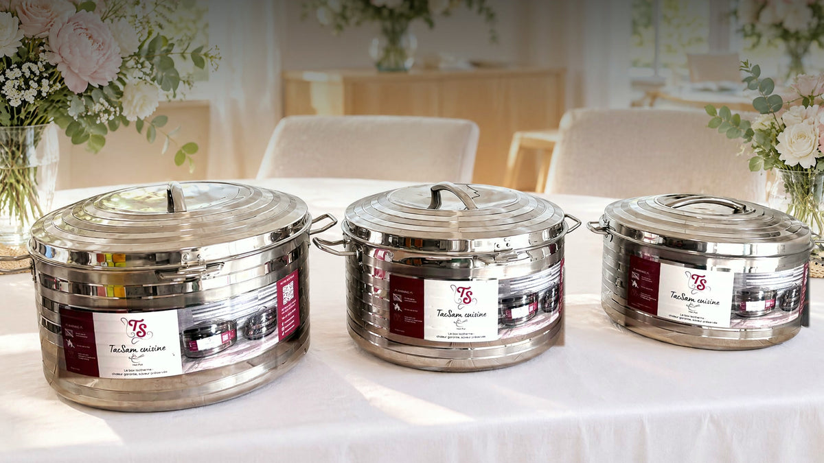 Lot trio de boîtes isothermes inox TACSAM 40, 30 et 20 L sur une table de fête fleurie1621243260e1af0c20-1